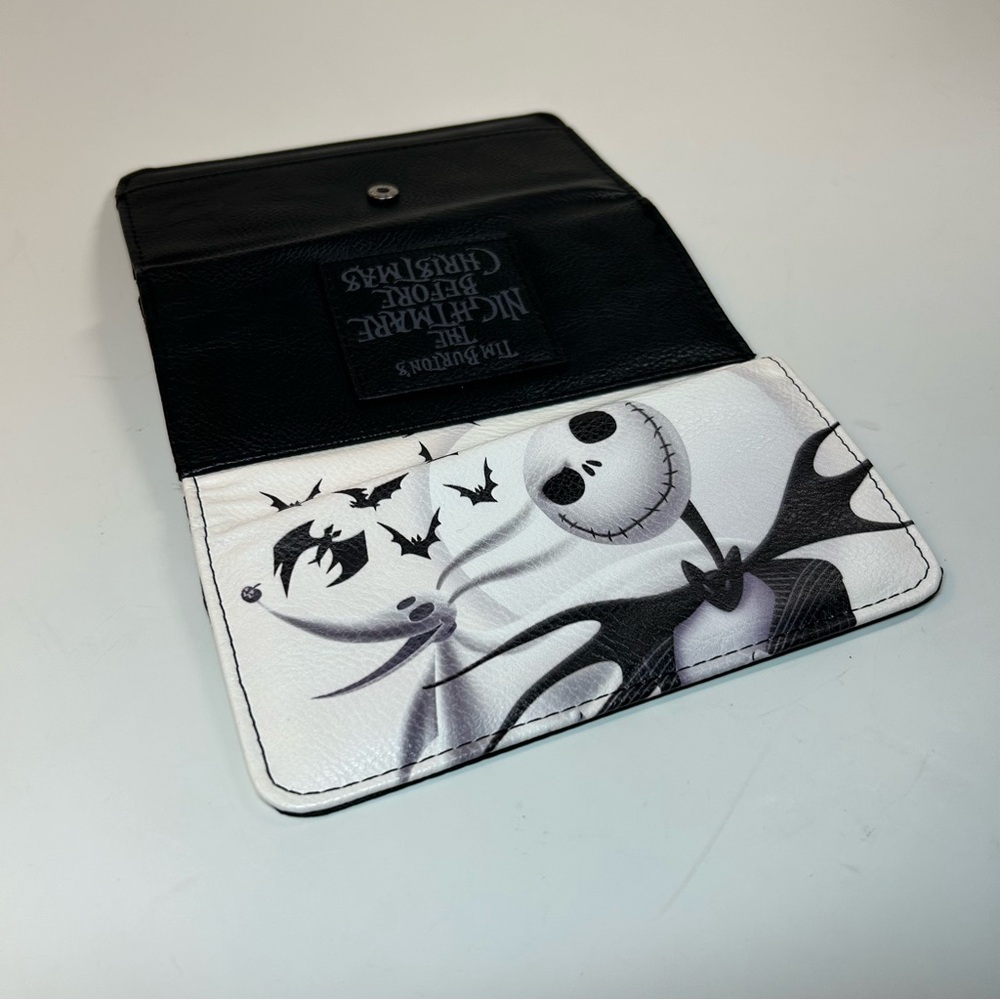 Tim Burton’s The Nightmare Before Christmas Wallet. - Picture 1 of 6